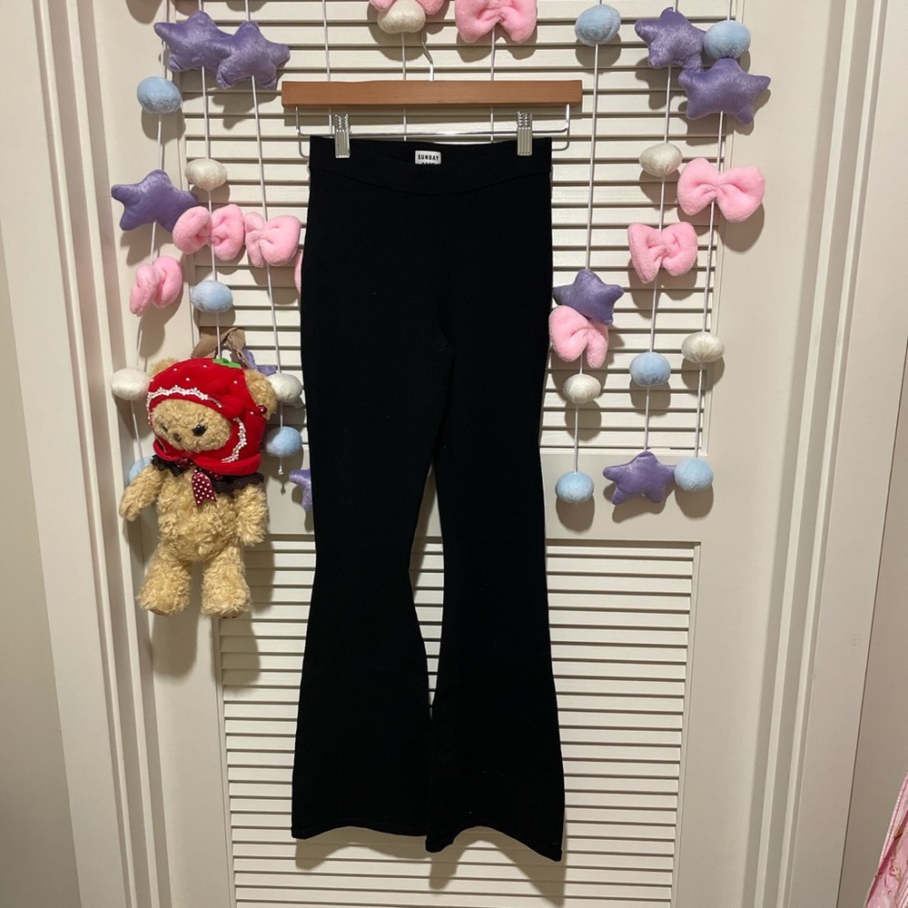 Aritzia Sunday Best Posie Pant flared leggings RETAIL $88
